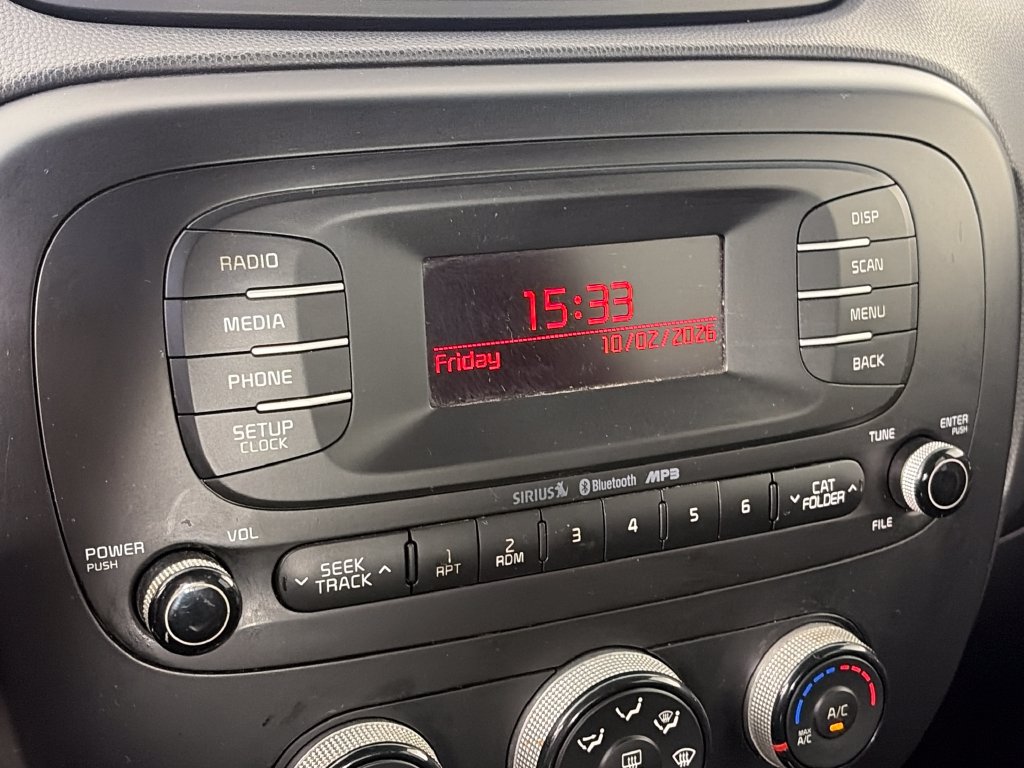 Used 2014 Kia Soul + FWD image 19