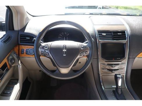 Used 2015 Lincoln MKX AWD w/ Equipment Group 102A image 9