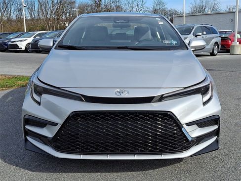 New 2026 Toyota Corolla SE image 2