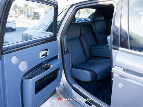 Used 2018 Rolls-Royce Ghost image 31