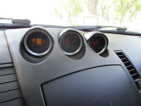 Used 2006 Nissan 350Z Enthusiast w/ (N93) Cargo Convenience Pkg image 18