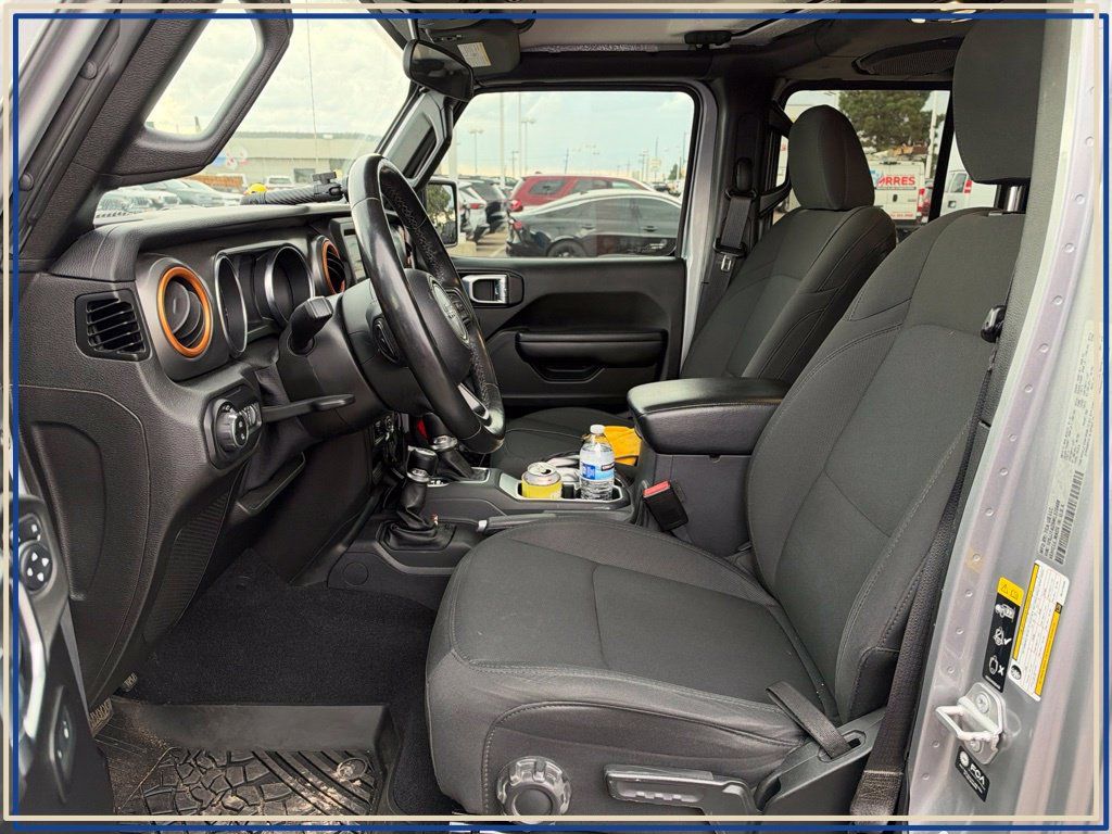 Used 2021 Jeep Gladiator Sport AWD/4WD image 2