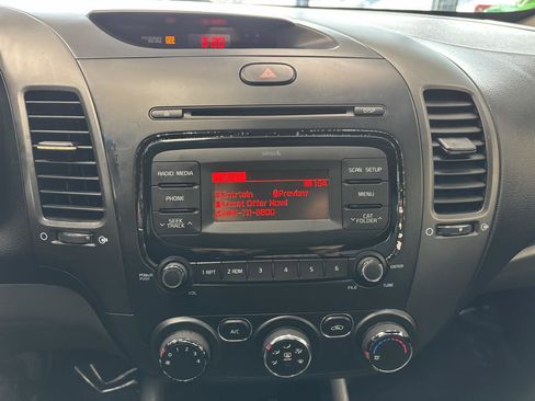 Used 2018 Kia Forte LX FWD image 17