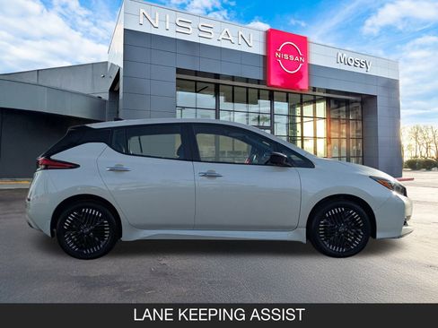 Used 2023 Nissan Leaf SV Plus image 6