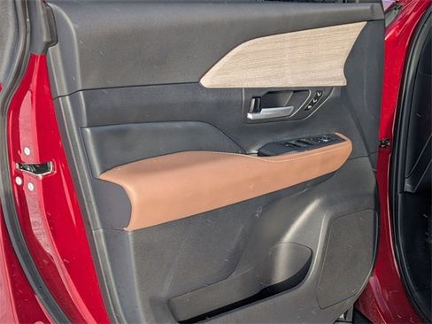 Used 2025 Toyota Grand Highlander Platinum image 14