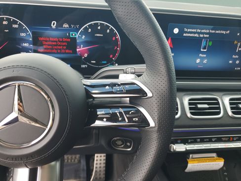 Certified 2026 Mercedes-Benz GLS 450 4MATIC image 32