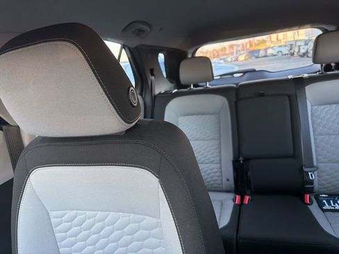 Used 2019 Chevrolet Equinox LS image 23