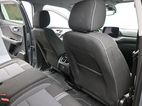 Used 2024 Chevrolet Blazer LT w/ Convenience Package FWD image 25