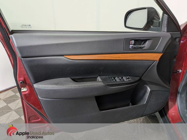 Used 2013 Subaru Outback 2.5i Limited AWD/4WD image 12