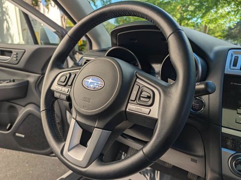 Used 2015 Subaru Legacy 2.5i Limited AWD/4WD image 14