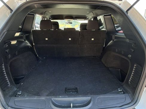 Used 2020 Jeep Grand Cherokee Laredo RWD image 13