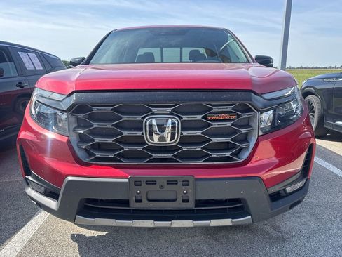Used 2025 Honda Ridgeline TrailSport image 2