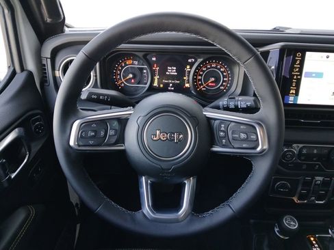 New 2026 Jeep Wrangler Unlimited Sahara AWD/4WD image 21