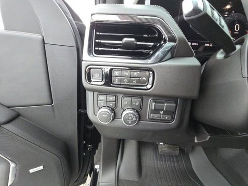 New 2026 GMC Yukon XL Elevation w/ Elevation Premium Package image 17