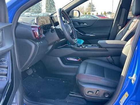 Used 2025 Chevrolet Equinox RS image 14