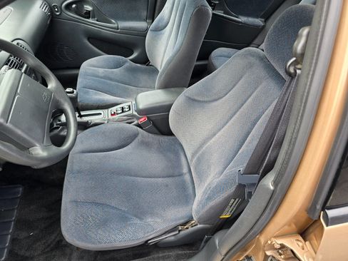 Used 2000 Chevrolet Cavalier LS w/ Preferred Equipment Group 2 FWD image 11