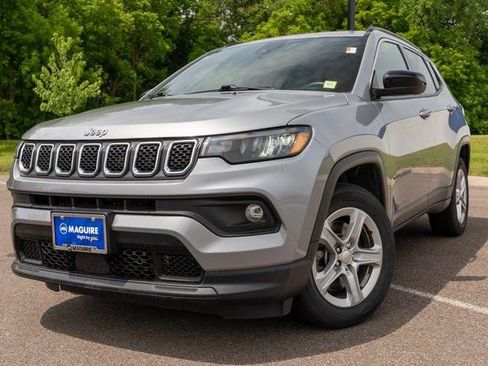 Used 2023 Jeep Compass Latitude w/ Convenience Group AWD/4WD image 1