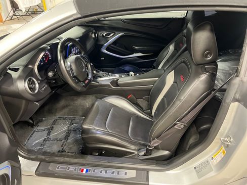 Used 2016 Chevrolet Camaro SS RWD image 12