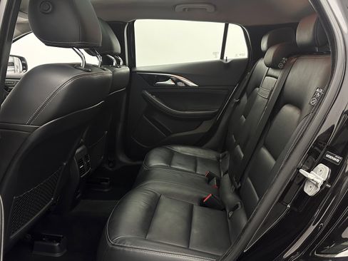 Used 2018 INFINITI QX30 Premium FWD image 22