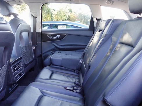 Used 2023 Audi Q7 3.0T Premium Plus image 29