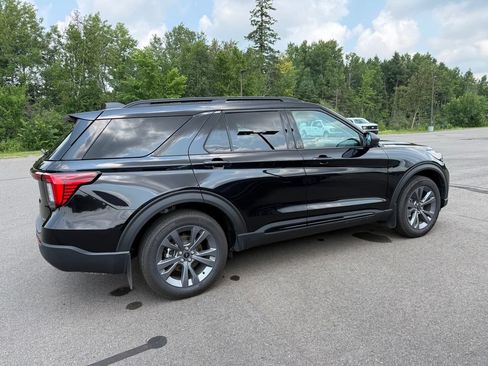 New 2026 Ford Explorer Active w/ Active Comfort Package AWD/4WD image 7