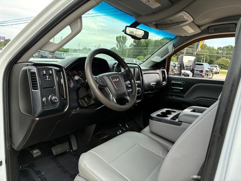 Used 2019 GMC Sierra 3500 4x4 Crew Cab w/ Sierra Convenience Package image 10