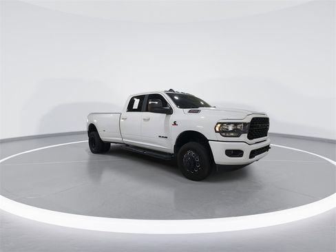 Used 2024 RAM 3500 Big Horn w/ Night Edition image 2