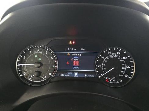 Used 2024 Nissan Armada SL image 8