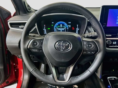 Used 2024 Toyota Corolla Cross AWD Hybrid w/ Convenience Package image 9