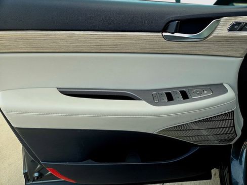 Used 2022 Hyundai Palisade Limited image 32