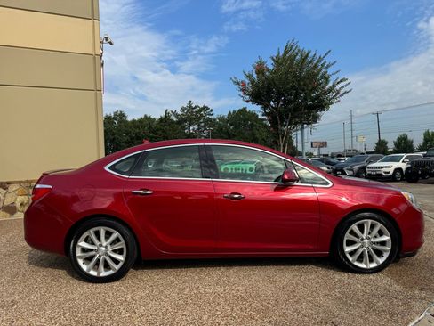 Used 2012 Buick Verano Leather FWD image 10