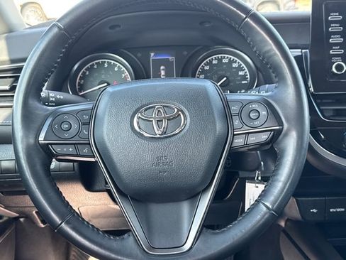 Used 2024 Toyota Camry SE image 18