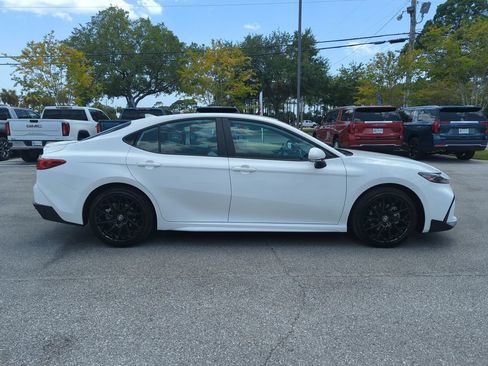 Used 2026 Toyota Camry SE w/ Convenience Package FWD image 7