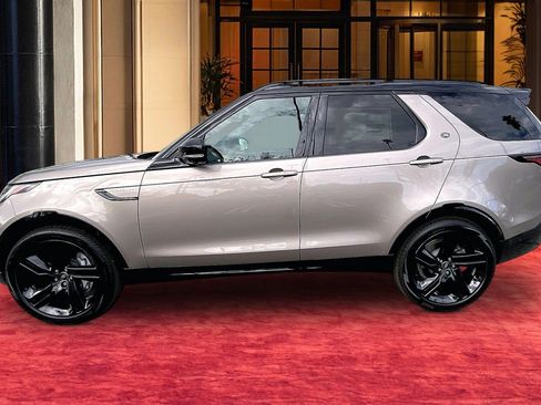 New 2026 Land Rover Discovery Dynamic SE AWD/4WD image 2