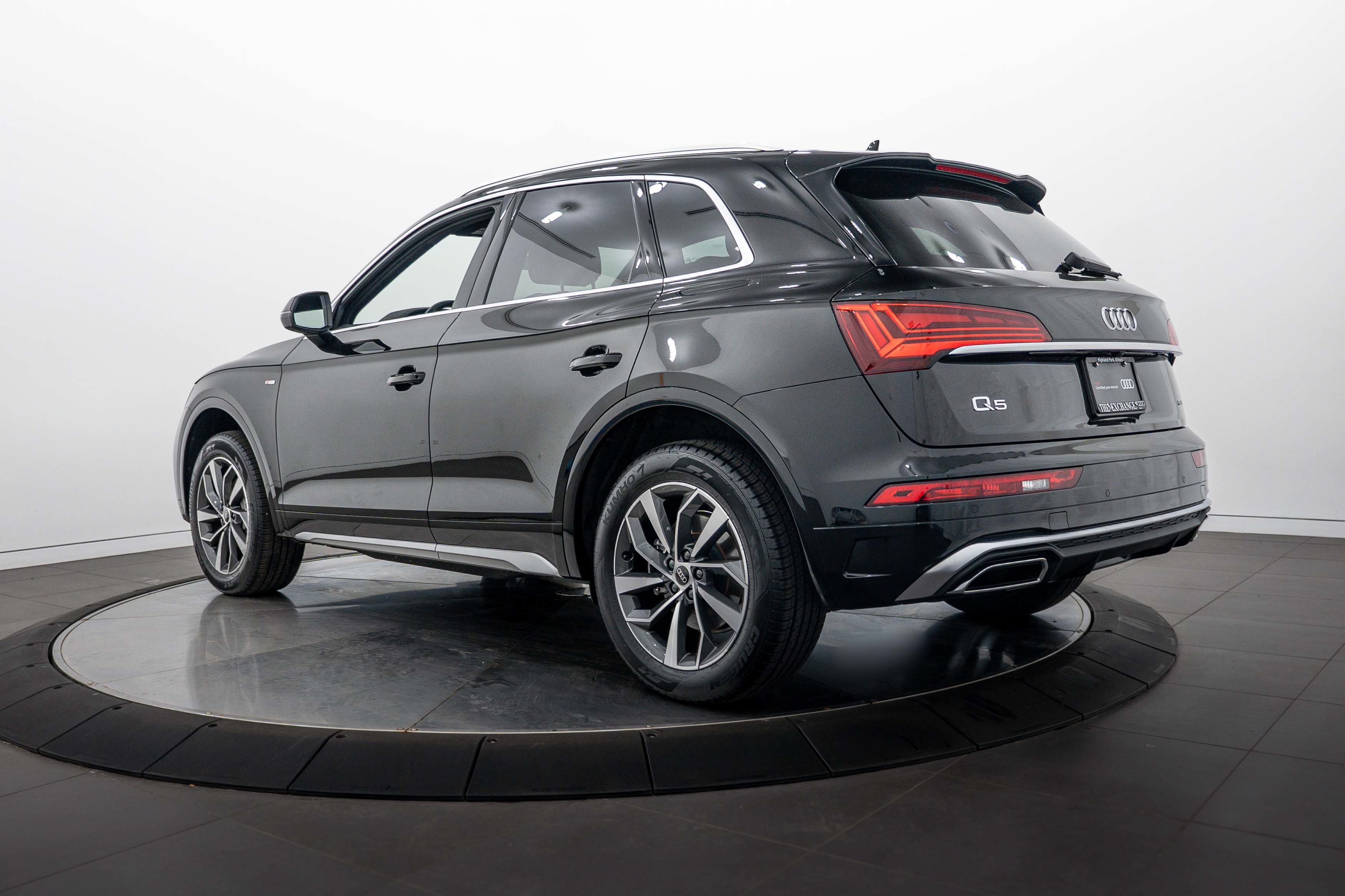 Certified 2024 Audi Q5 2.0T Premium Plus AWD/4WD image 5