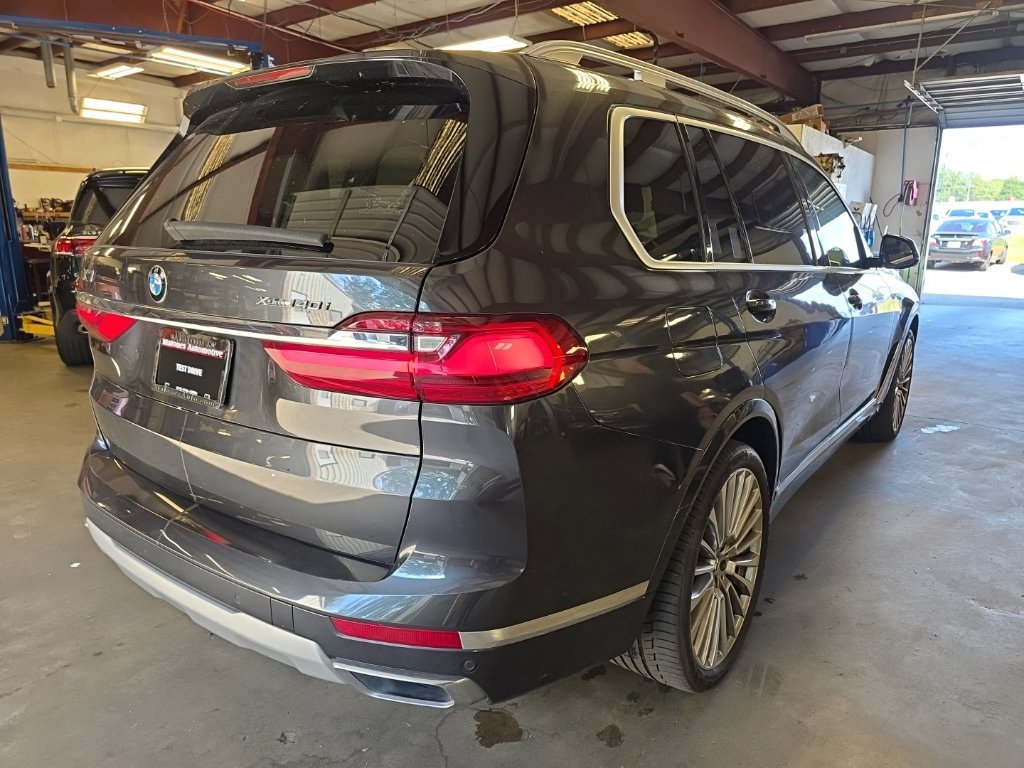 Used 2021 BMW X7 xDrive40i w/ Premium Package AWD/4WD image 3