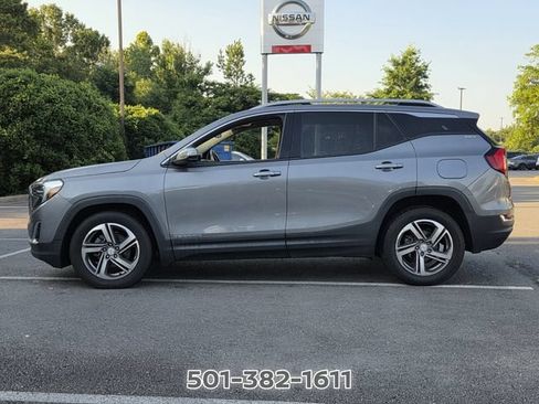 Used 2020 GMC Terrain SLT FWD image 2