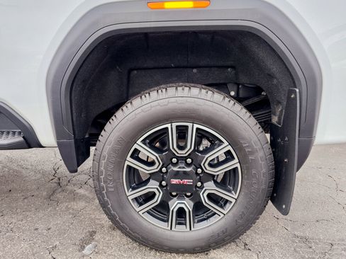 Used 2022 GMC Sierra 3500 AT4 w/ AT4 Preferred Package image 17