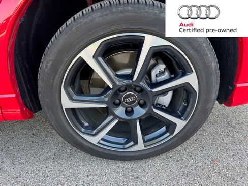 Certified 2025 Audi Q3 2.0T Premium Plus w/ Premium Plus Package AWD/4WD image 2