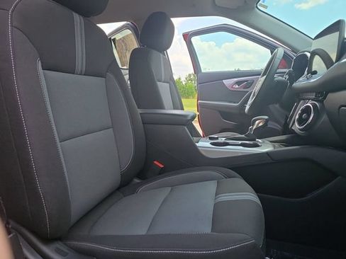 Used 2024 Chevrolet Blazer LT w/ Convenience Package FWD image 11