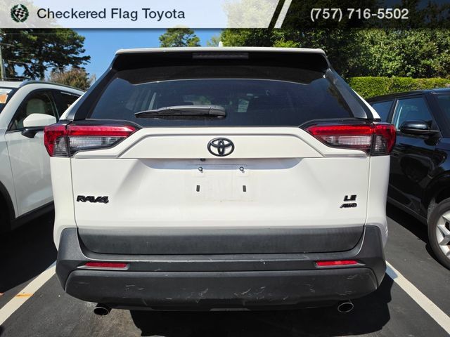Used 2023 Toyota RAV4 LE AWD/4WD image 5