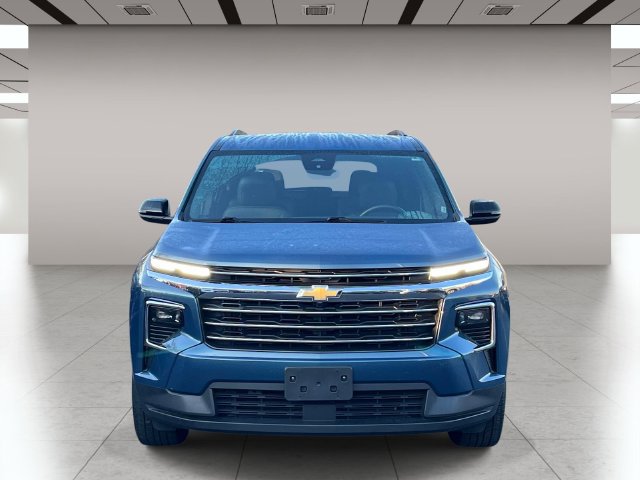 Used 2025 Chevrolet Traverse LT AWD/4WD image 9