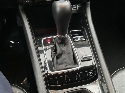 Used 2024 Jeep Compass Latitude image 18