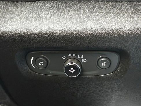 Used 2019 Chevrolet Traverse LT AWD/4WD image 12