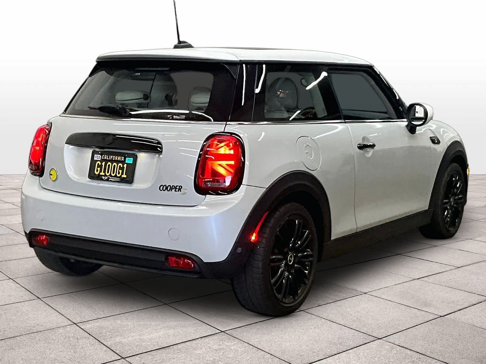 Used 2023 MINI Cooper SE FWD image 16