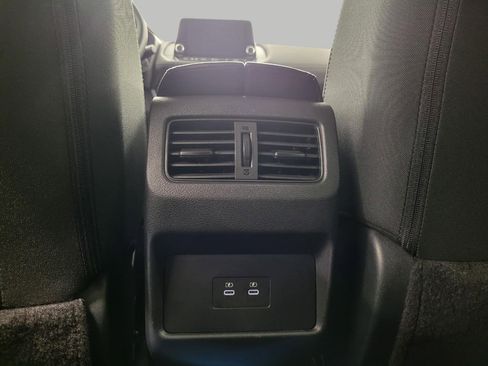 Used 2025 Nissan Rogue SV image 23