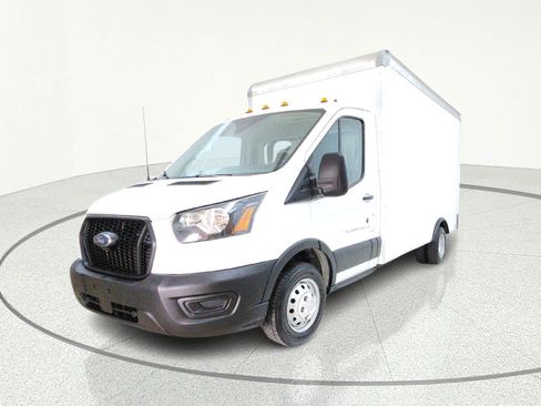 Used 2023 Ford Transit 350 DRW RWD image 3