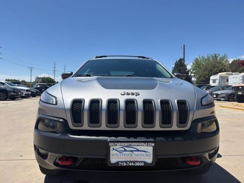 Used 2014 Jeep Cherokee Trailhawk w/ Comfort/Convenience Group AWD/4WD image 9