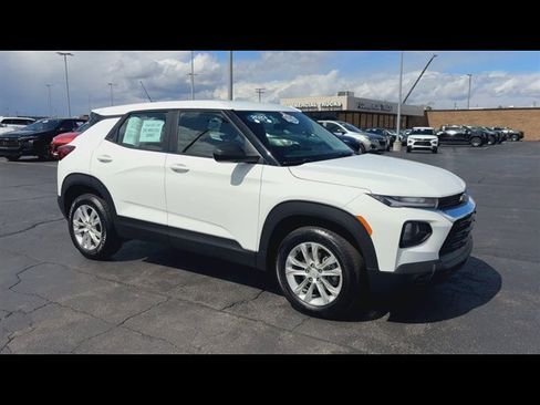 Certified 2023 Chevrolet TrailBlazer LS AWD/4WD image 2