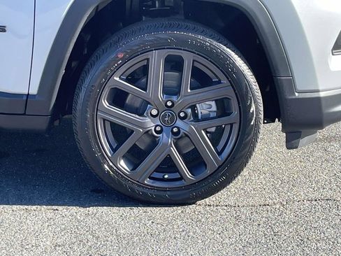 New 2026 Jeep Compass Latitude image 10